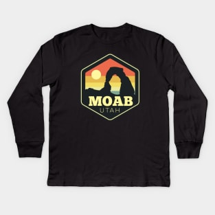 Moab Arches Hexagon Outdoors Badge Kids Long Sleeve T-Shirt